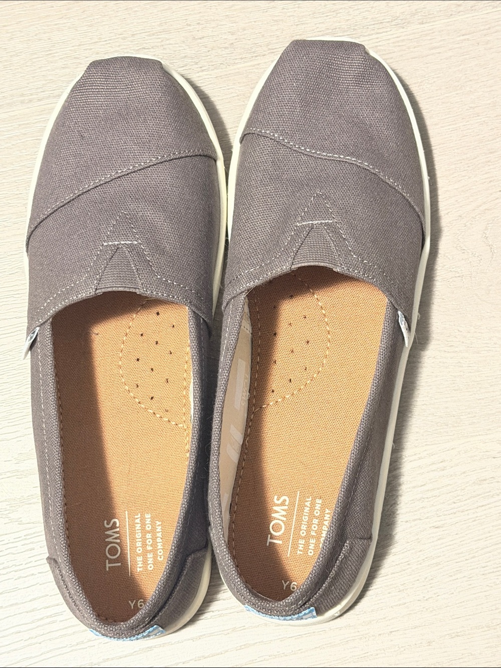 TOMS Men's Slip-On Canvas Loafers in Charcoal - Picture 3 of 3